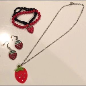 BOUTIQUE STRAWBERRY JEWELRY Bundle